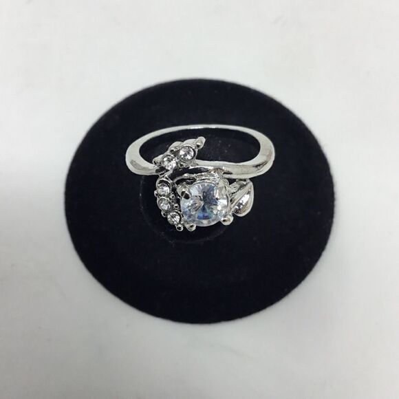 Brilliant Round CZ In Leaf Wrap Setting (H15) - Picture 1 of 5